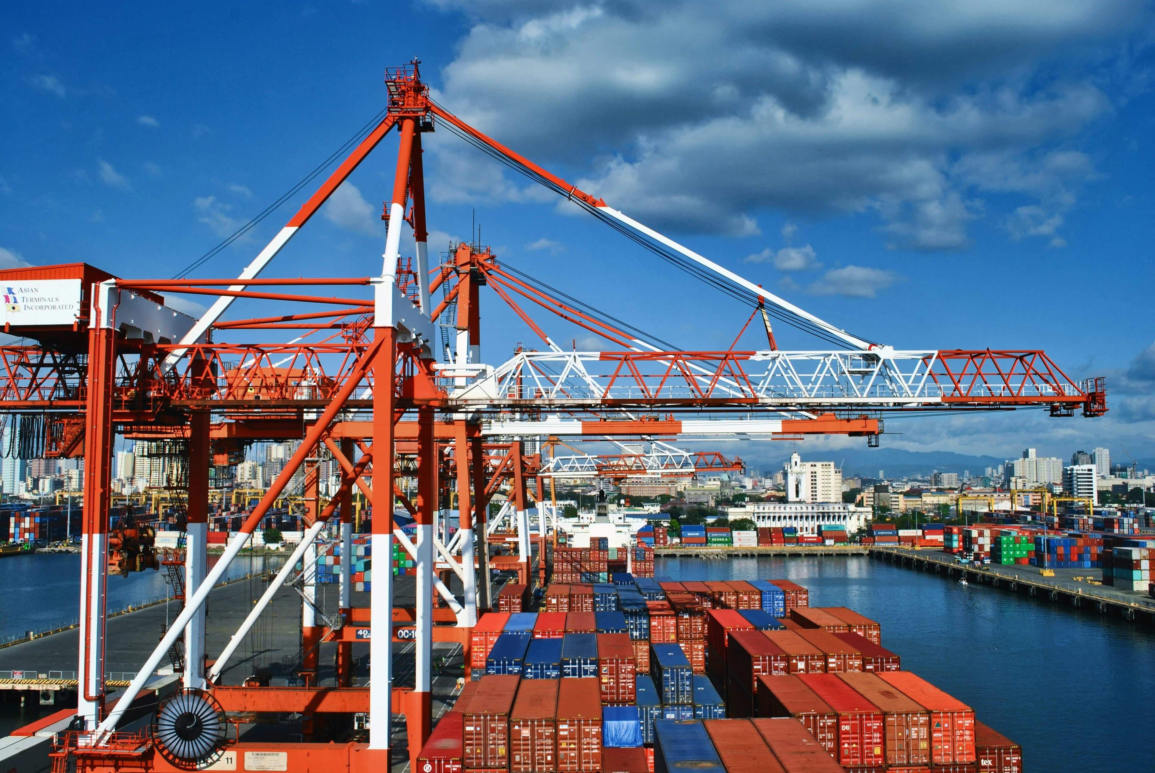 Logistics yard stacking